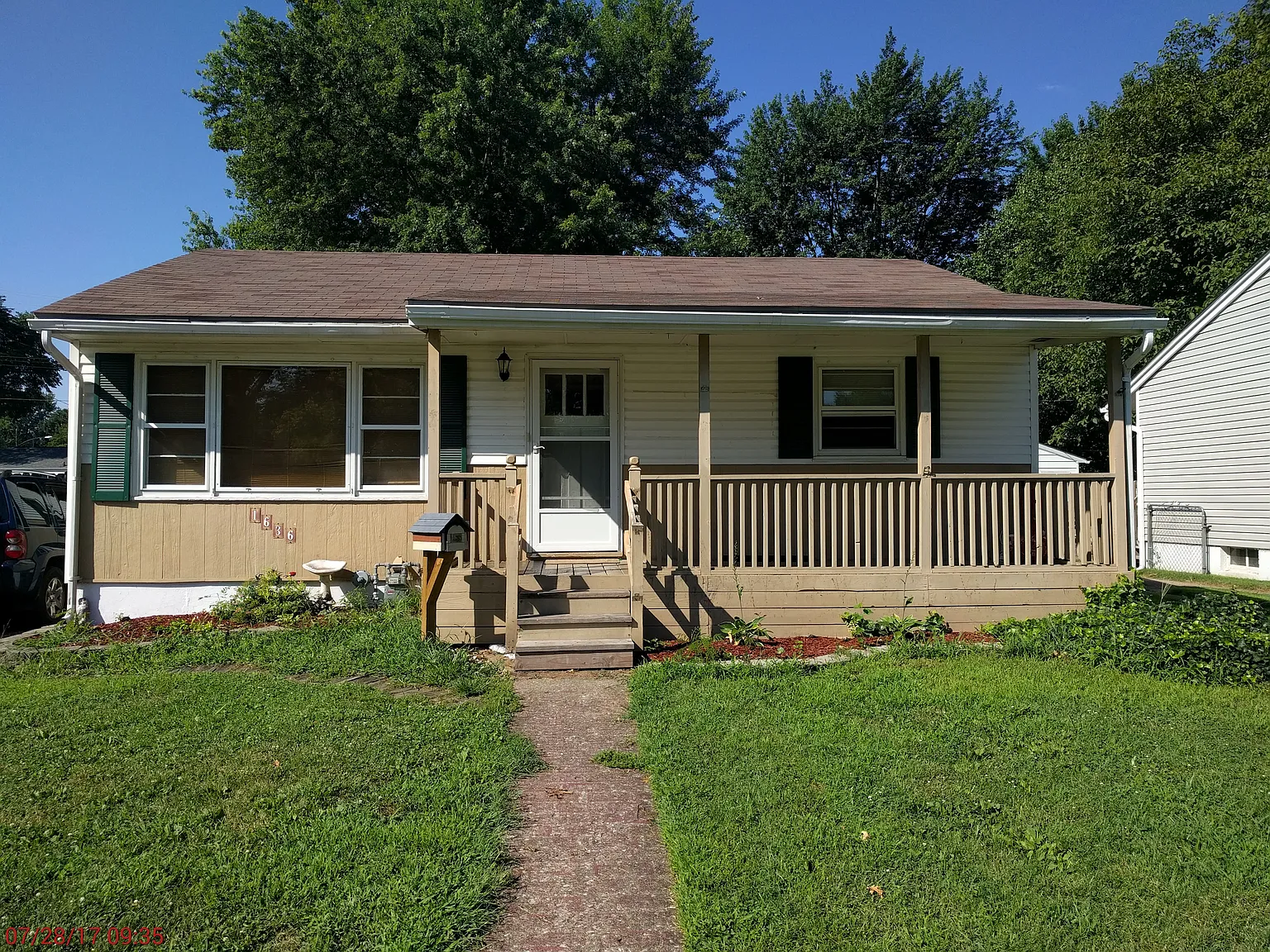 1636 Spring Ave photo 1