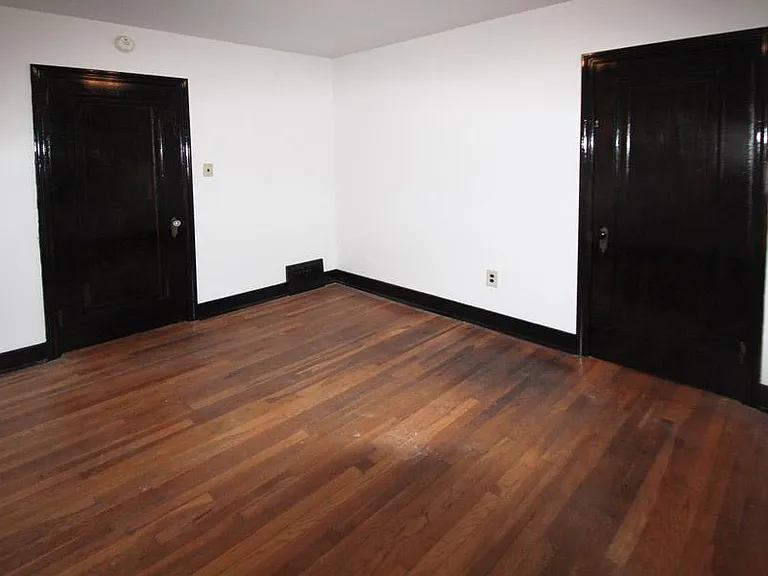 7915 Saint Lawrence Ave #3 — Photo 8