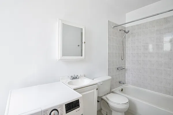 Rented by Compass | media 13