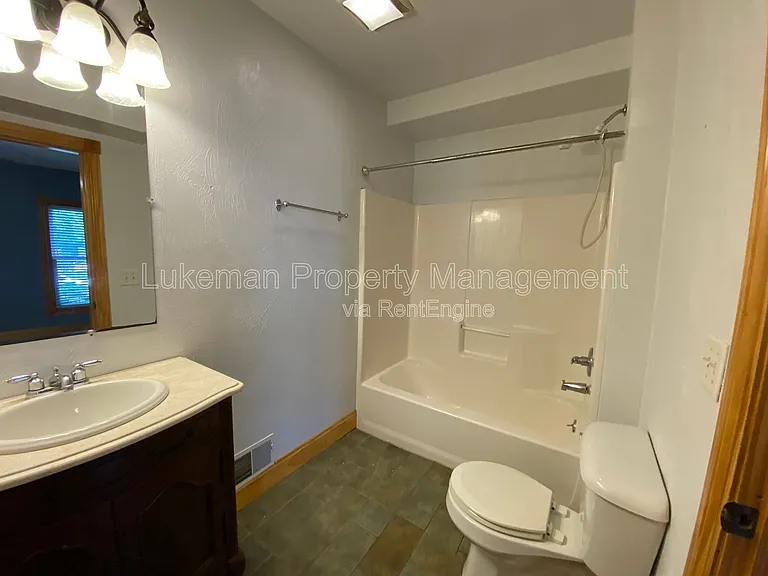 725 W Vine St #2 — Photo 7