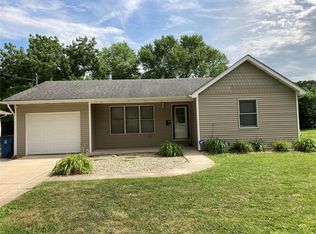 229 E High St, Troy, IL