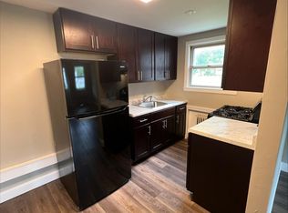 702 Parkway Ave, Trenton, NJ 08618