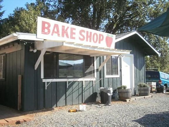 4th image of 2310 Hidden Valley Ln