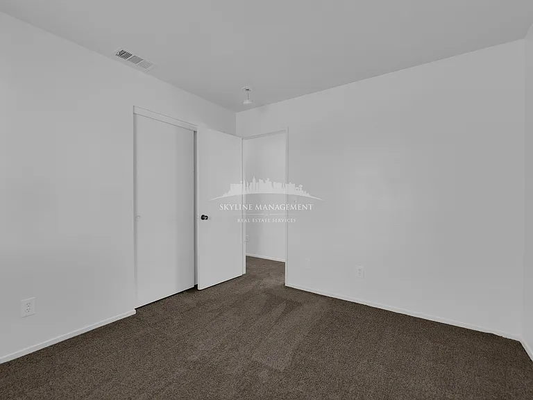 833 Camden Yard Ct — Photo 43