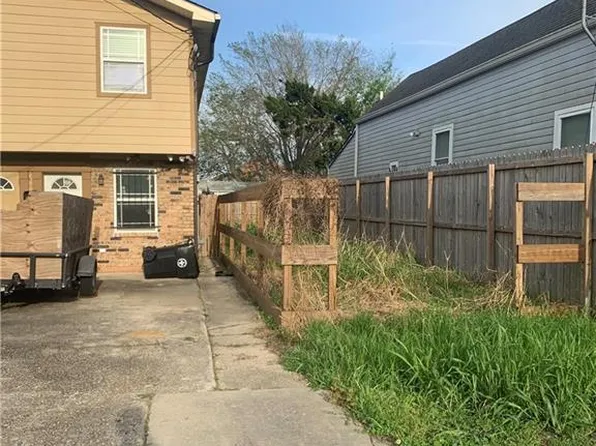 1923 Mandeville St, New Orleans, LA 70117