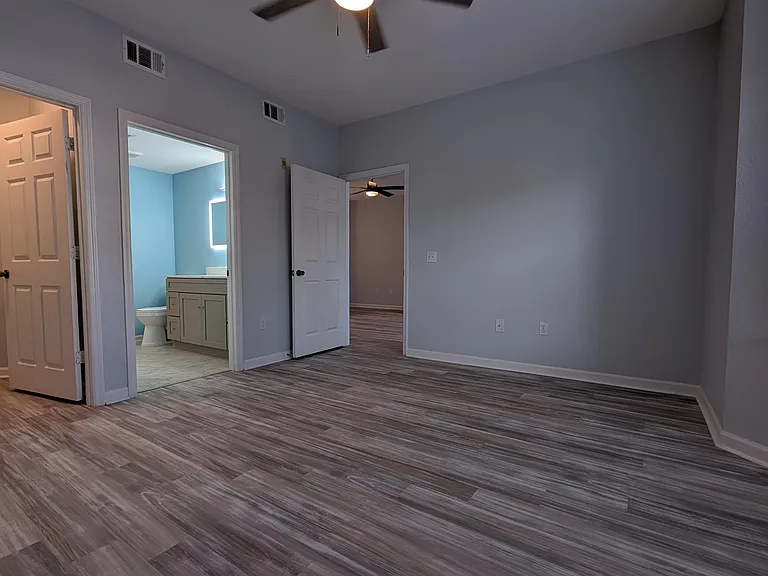 2801 Chancellorsville Dr #223 — Photo 11