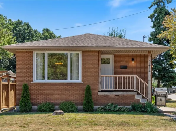 2144 Brampton St, Hamilton, ON L8H 3T4