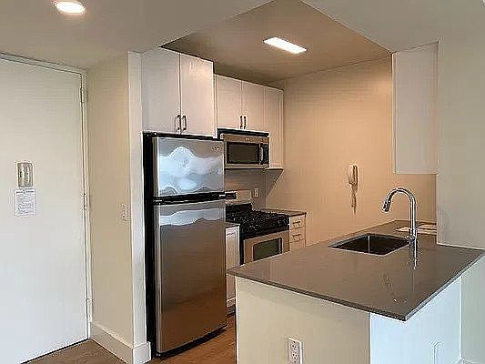 4th image of 169 E 94th St #2F