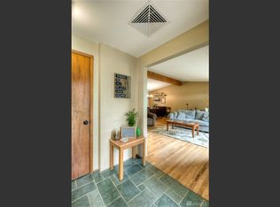 16605 SE 12th St, Bellevue, WA 98008