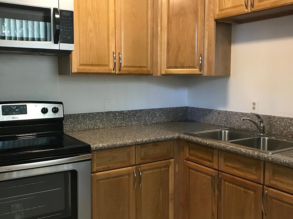 1st image of 4575 Lexington Ave APT 12