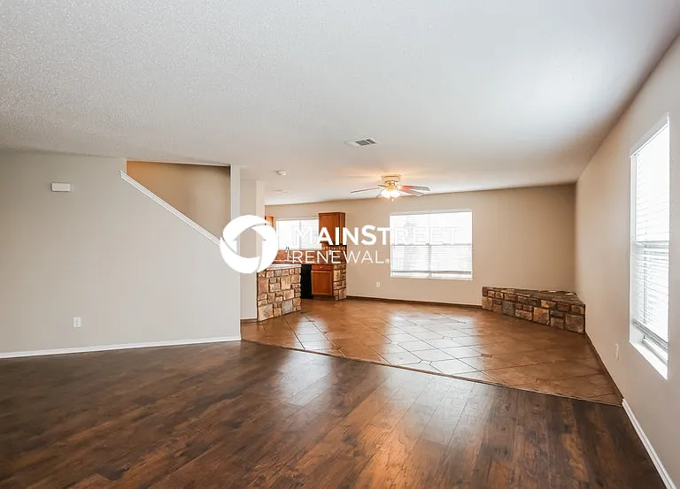 4820 Trail Hollow Dr — Photo 5