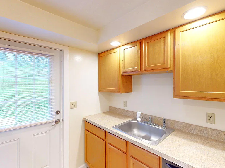 804 N 7th St #A — Photo 11
