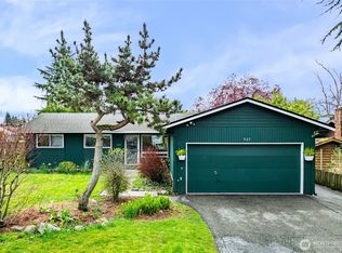 927 S 240th Place, Des Moines, WA 98198
