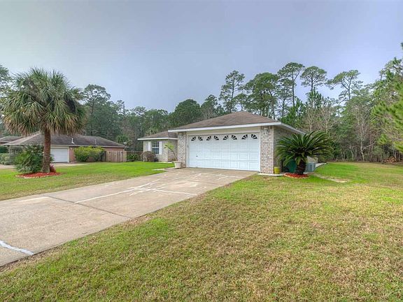 3rd image of 1046 Woodlore Cir