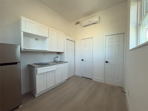 401 E Columbus Dr #4 Photo 1