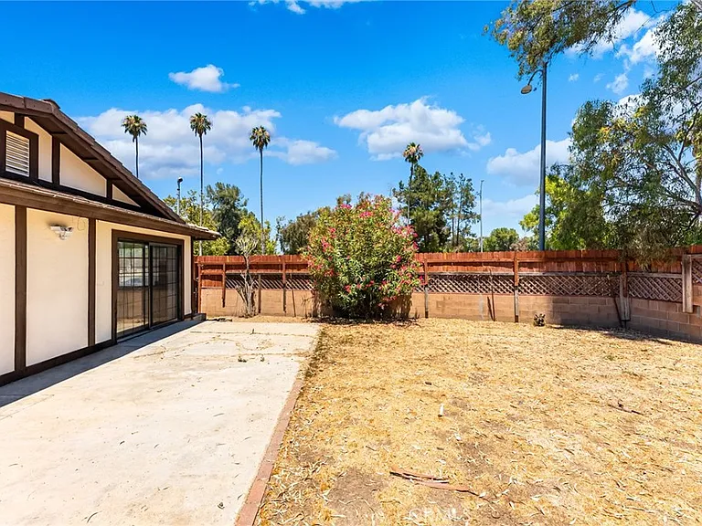 5546 McLennan Ave — Photo 24
