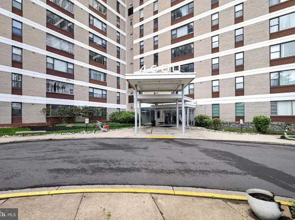 4600 Duke St APT 403, Alexandria, VA 22304