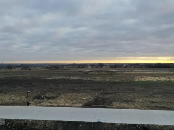 9465 Bluestem Ln, Justin, TX 76247