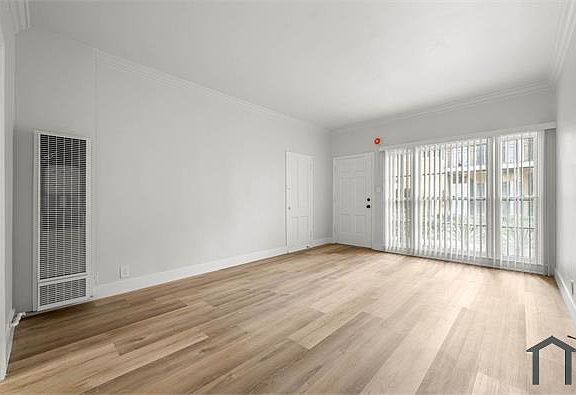 5th image of 4189 Leimert Blvd Unit 1/4