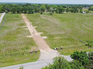 439 Maiden Ln, Henryetta, OK 74437