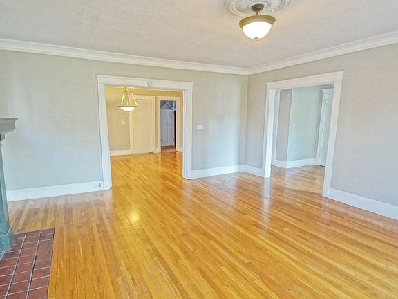 2nd image of 2685 Euclid Heights Boulevard # Fl 3rd