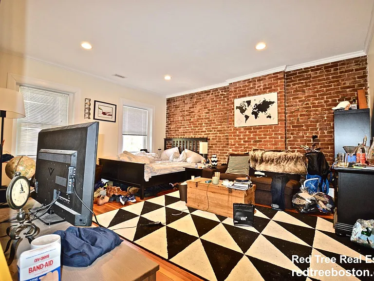 1616 Beacon St #5 — Photo 5