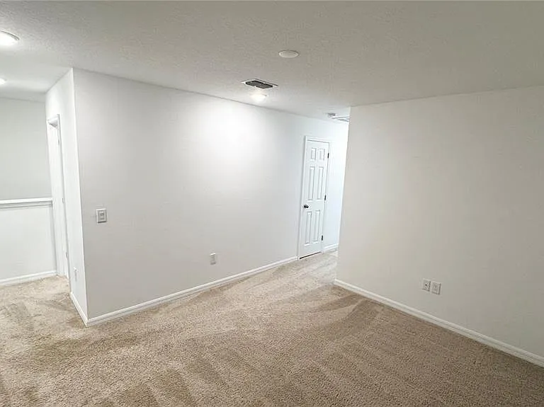 2327 Garden Belle Dr — Photo 6