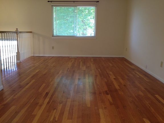 4th image of 7058 Manderlay Dr