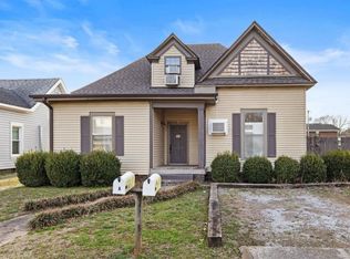 821 Prospect St #B, Florence, AL 35630