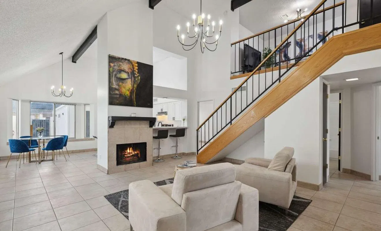 3 bed, 1273 sqft, $2,100 — Photo 2