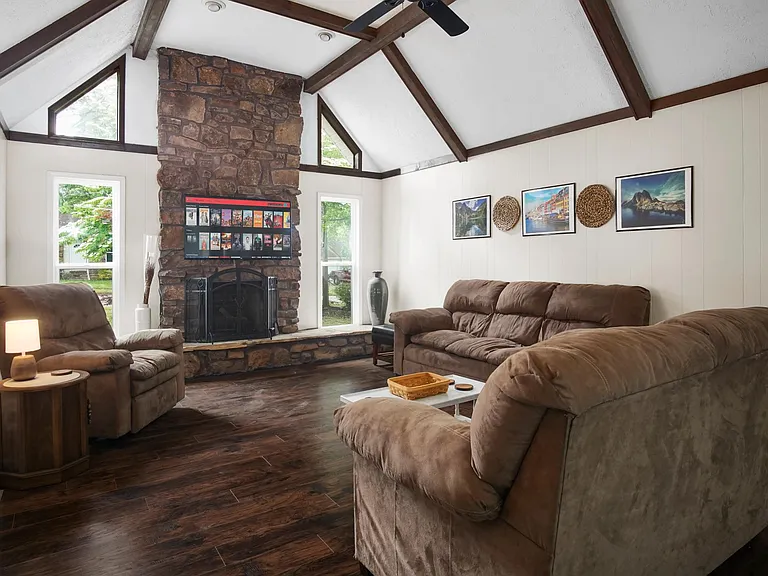 29 Emerson Dr — Photo 17