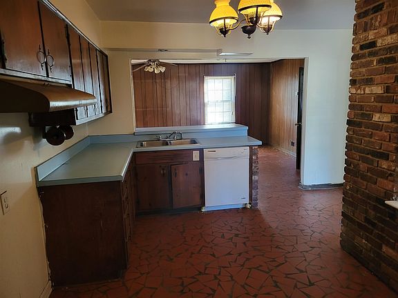 4th image of 4837 Berrydale Ave