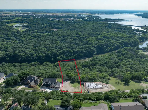 1808 Inspiration Ln, River Oaks, TX 76114