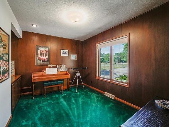5th image of 1608 Lakeveiw Dr