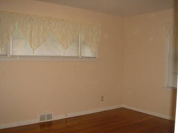 First floor master BR