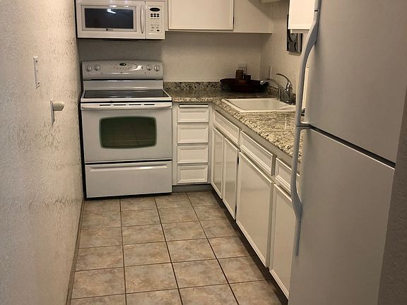 3rd image of 575 N Villa Ct Unit 212