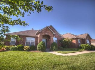 1512 Merganser Blvd, Swansea, IL