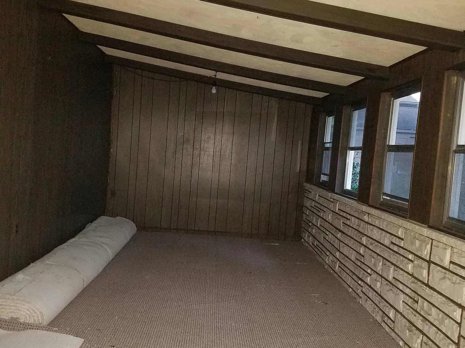 3 bed, 1.5 bath, 1400 sqft, $2,400 — Photo 3