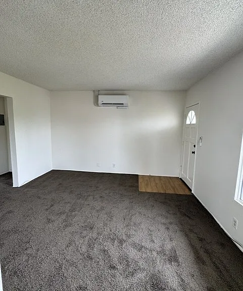 130 N Ivy Ave #C — Photo 4