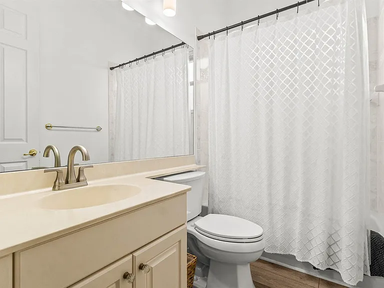4621 Windward Cove Ln — Photo 37
