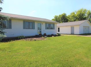 7655 S Royston Rd, Eaton Rapids, MI 48827
