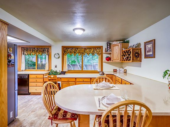 4th image of 1912 SE Karli Way