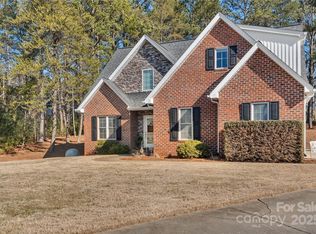 305 Goldfinch Ct, Shelby, NC 28150