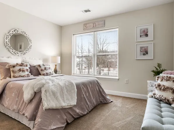 Beaver Brook Crossing Apartments