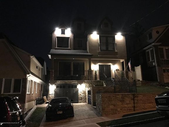 2nd image of 224 Dutchess Ave