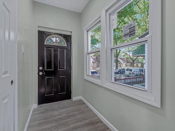 3rd image of 10935 174th St