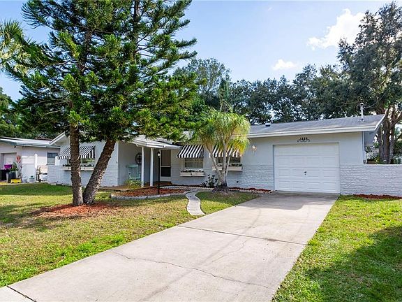4th image of 1039 Idlewild Dr S