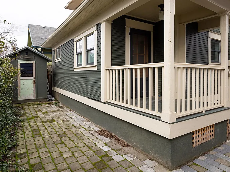 4619 N Commercial Ave — Photo 20