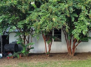 104 Christy Cir, Ennis, TX 75119