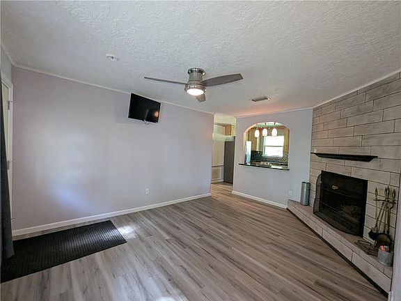 5th image of 4148 Siesta Dr